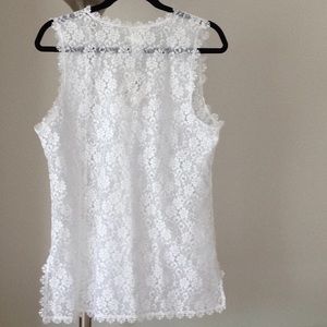 🍃🌹White Elegance - 'Pure White Lace' Top